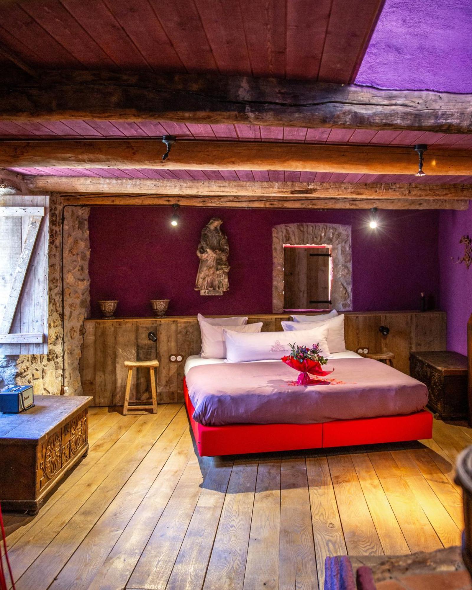 Village Castigno - Wine Hotel & Resort Assignan Eksteriør bilde
