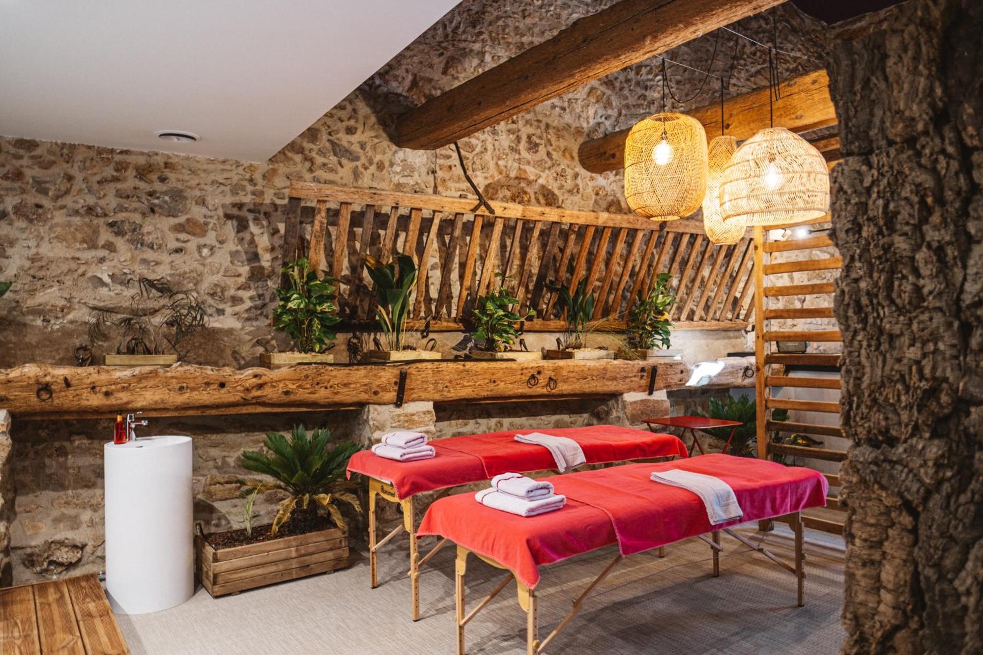 Village Castigno - Wine Hotel & Resort Assignan Eksteriør bilde